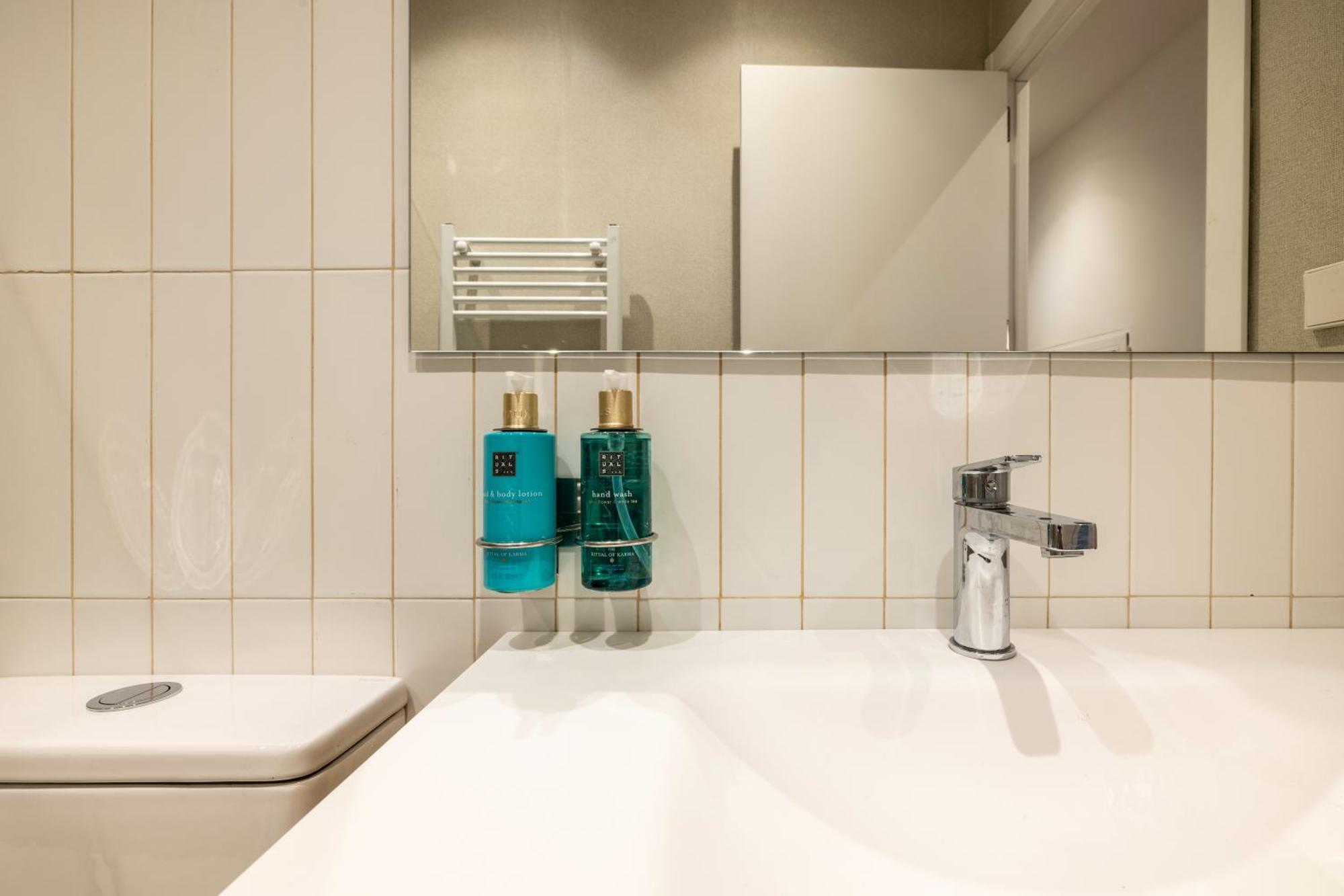 New Designed Flat 3 Bedrooms 2 Showers Madrid Buitenkant foto
