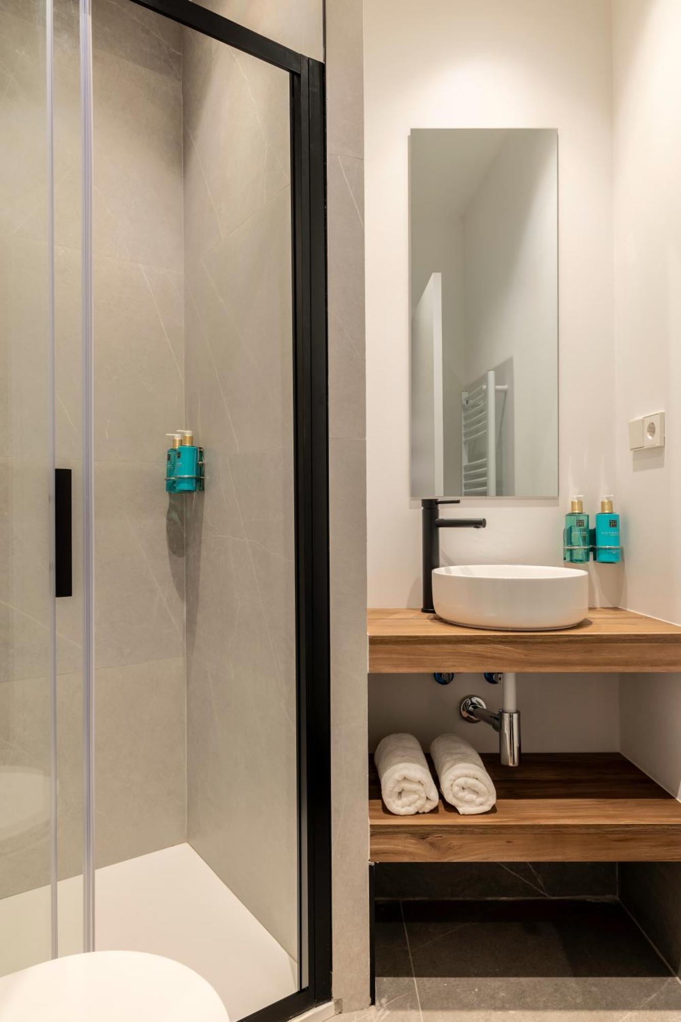 New Designed Flat 3 Bedrooms 2 Showers Madrid Buitenkant foto